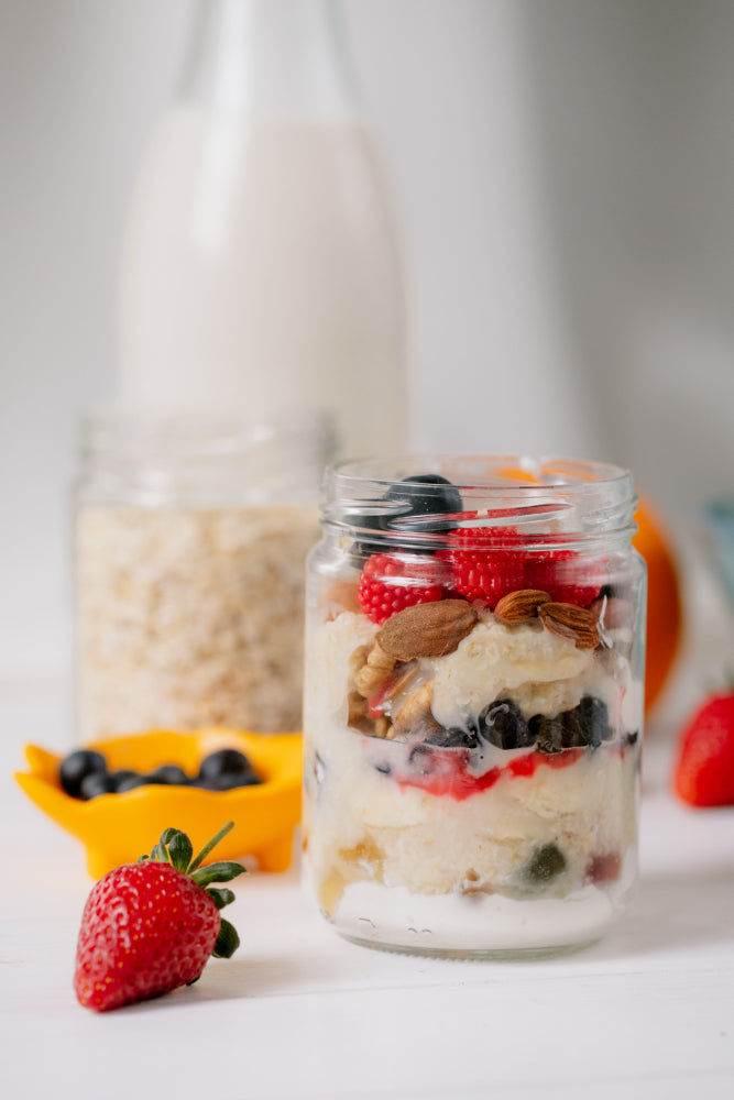 Overnight oats with berries and almonds