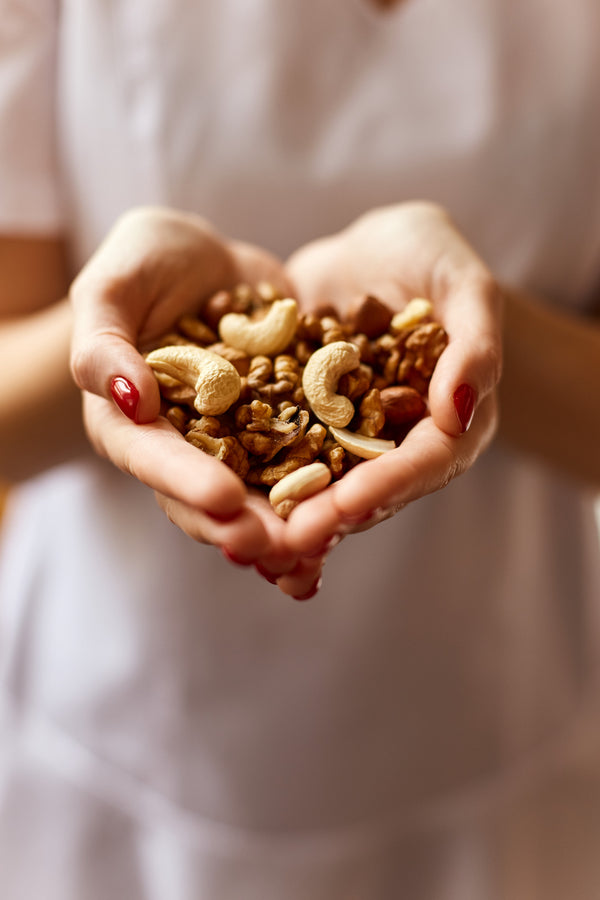 Handful of nuts a day may help prevent depression - New study
